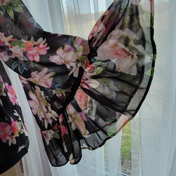 INC Sheer Floral Blouse with Ruffled Sleeve Size Medium - Picture 3 of 9